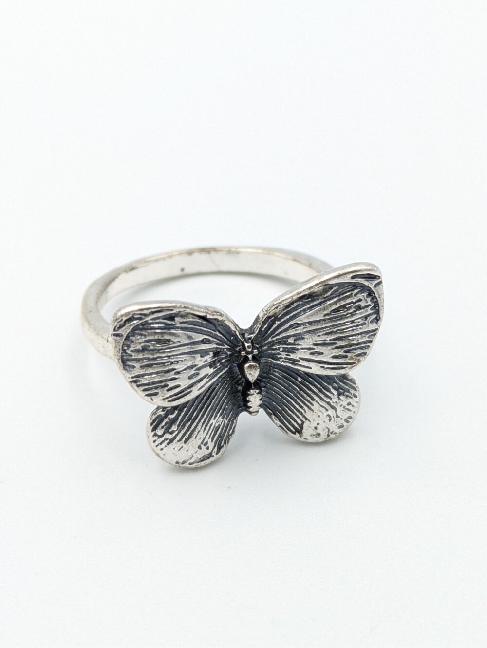 4/24$   Silver tone costume butterfly ring